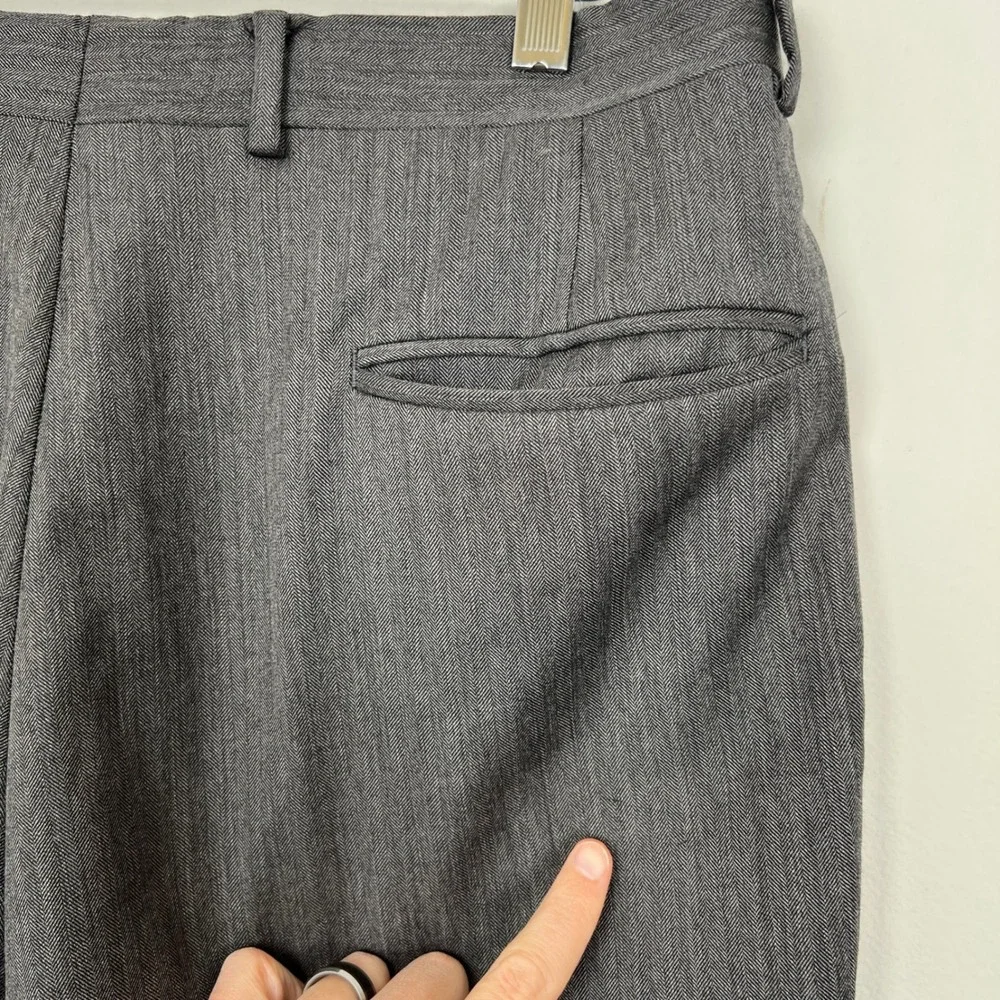 Jos A Bank Mens Charcoal Gray Herringbone Suit 2 Piece 2 Button Jacket Pants L40